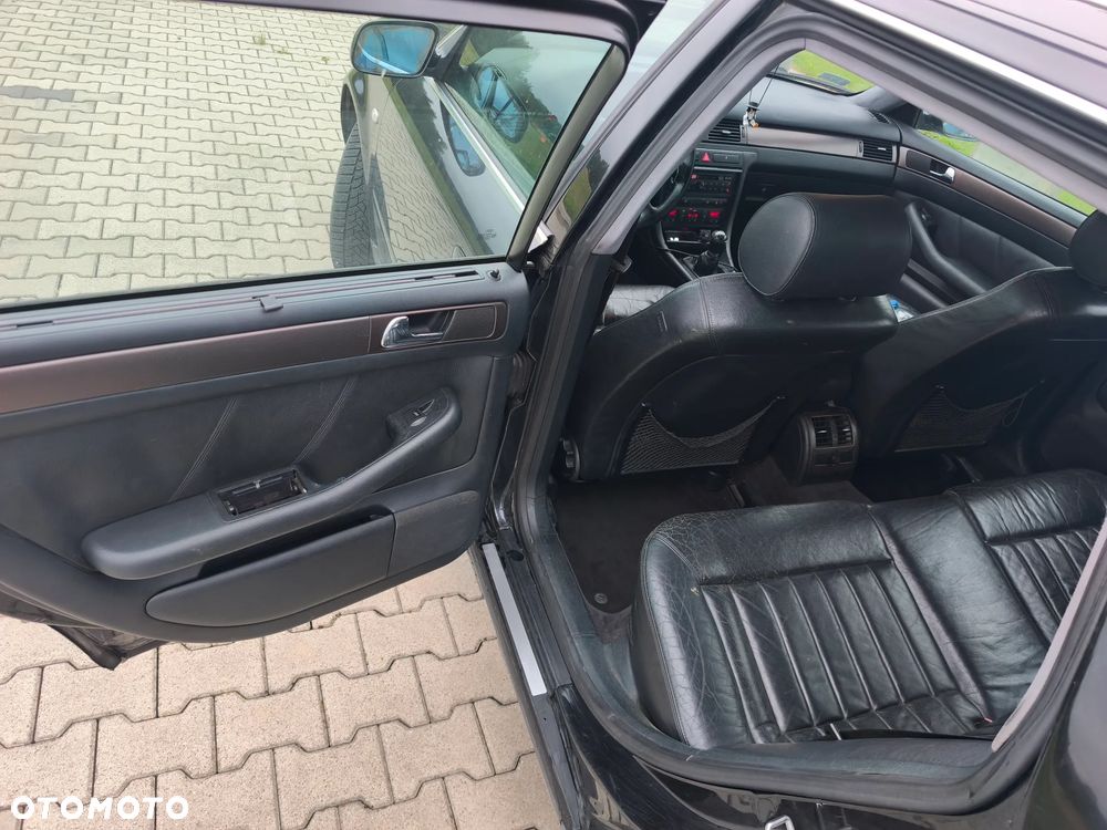 Audi A6 Avant 2.4 - 11