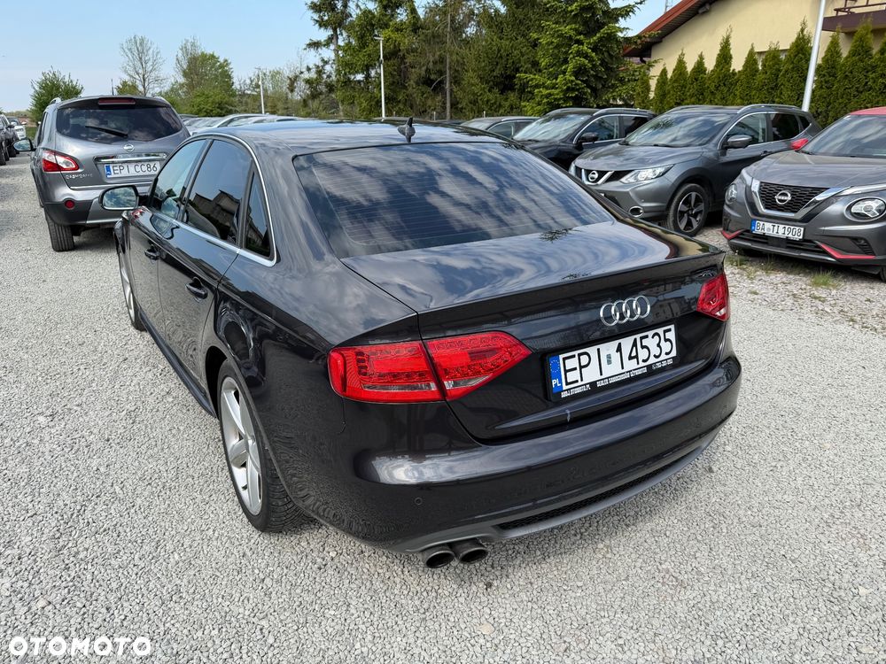 Audi A4 Limousine - 4
