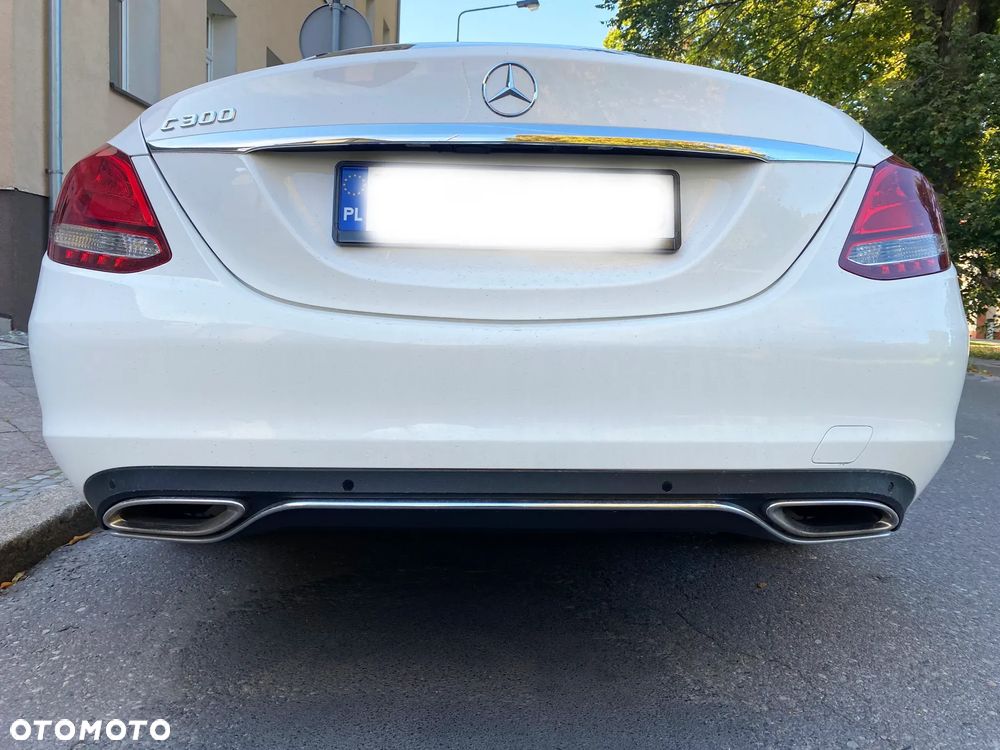 Mercedes-Benz Klasa C 300 9G-TRONIC Exclusive - 12