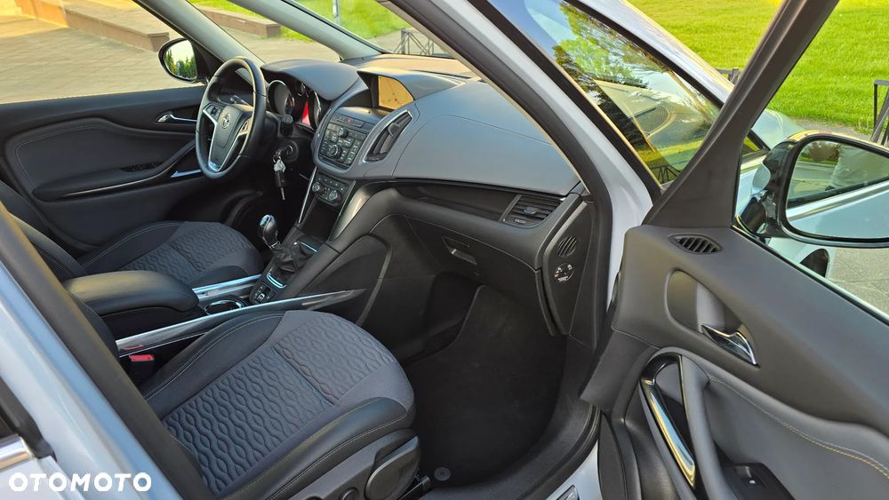 Opel Zafira - 11