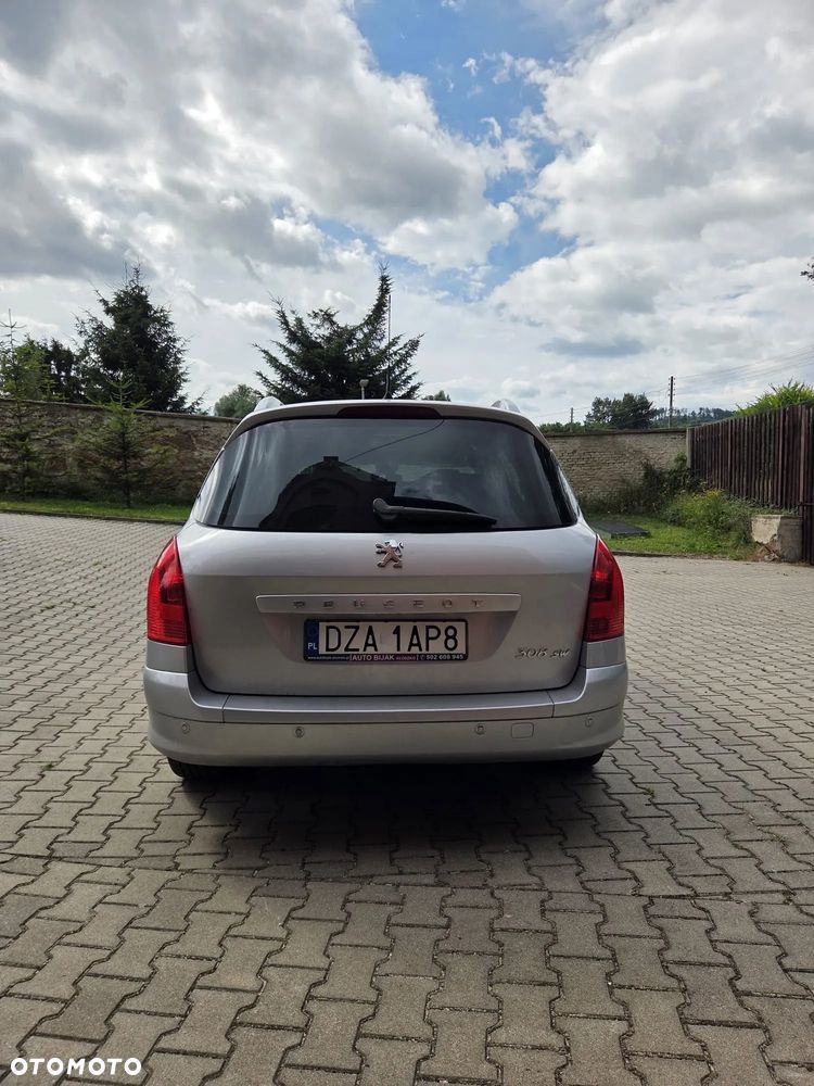 Peugeot 308 1.6 Premium - 12