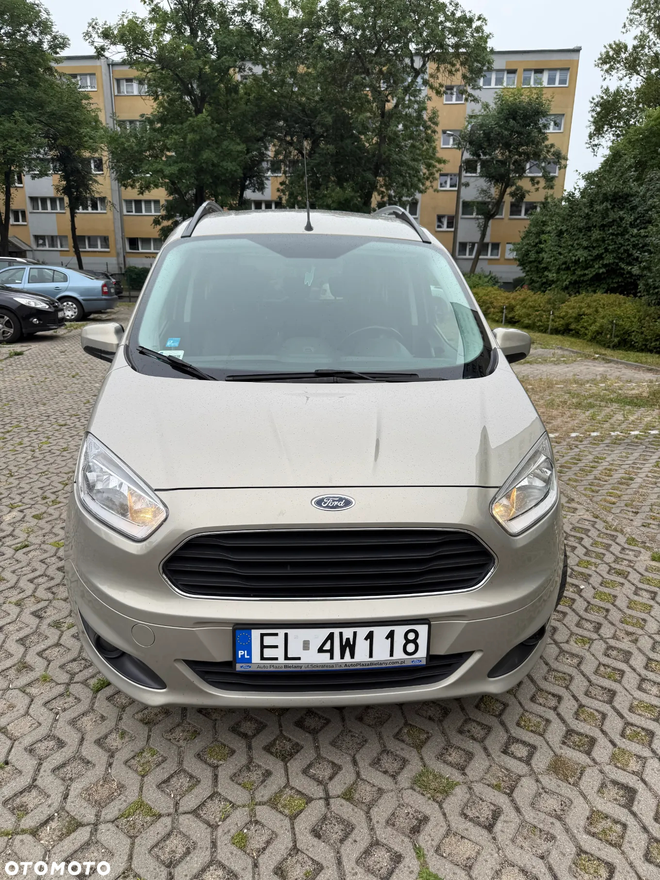 Ford Tourneo Courier 1.5 TDCi Titanium - 2