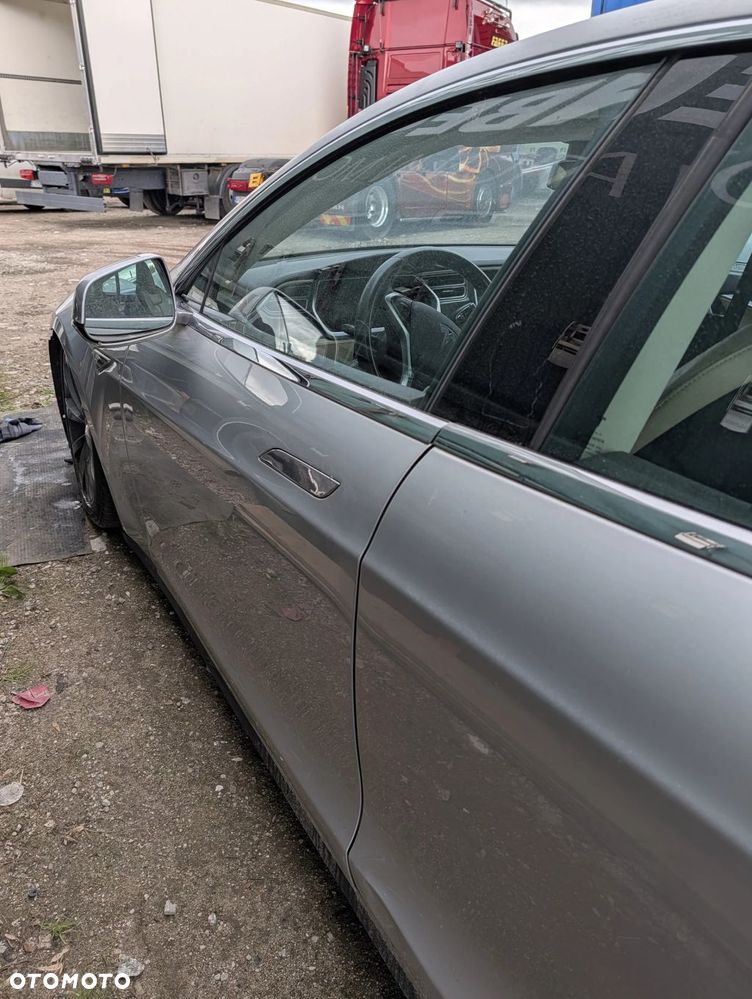 DRZWI LEWE TYŁ TESLA S 2014 PMSS - 2