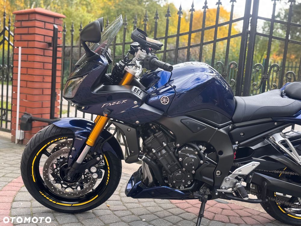 Yamaha FZ - 19