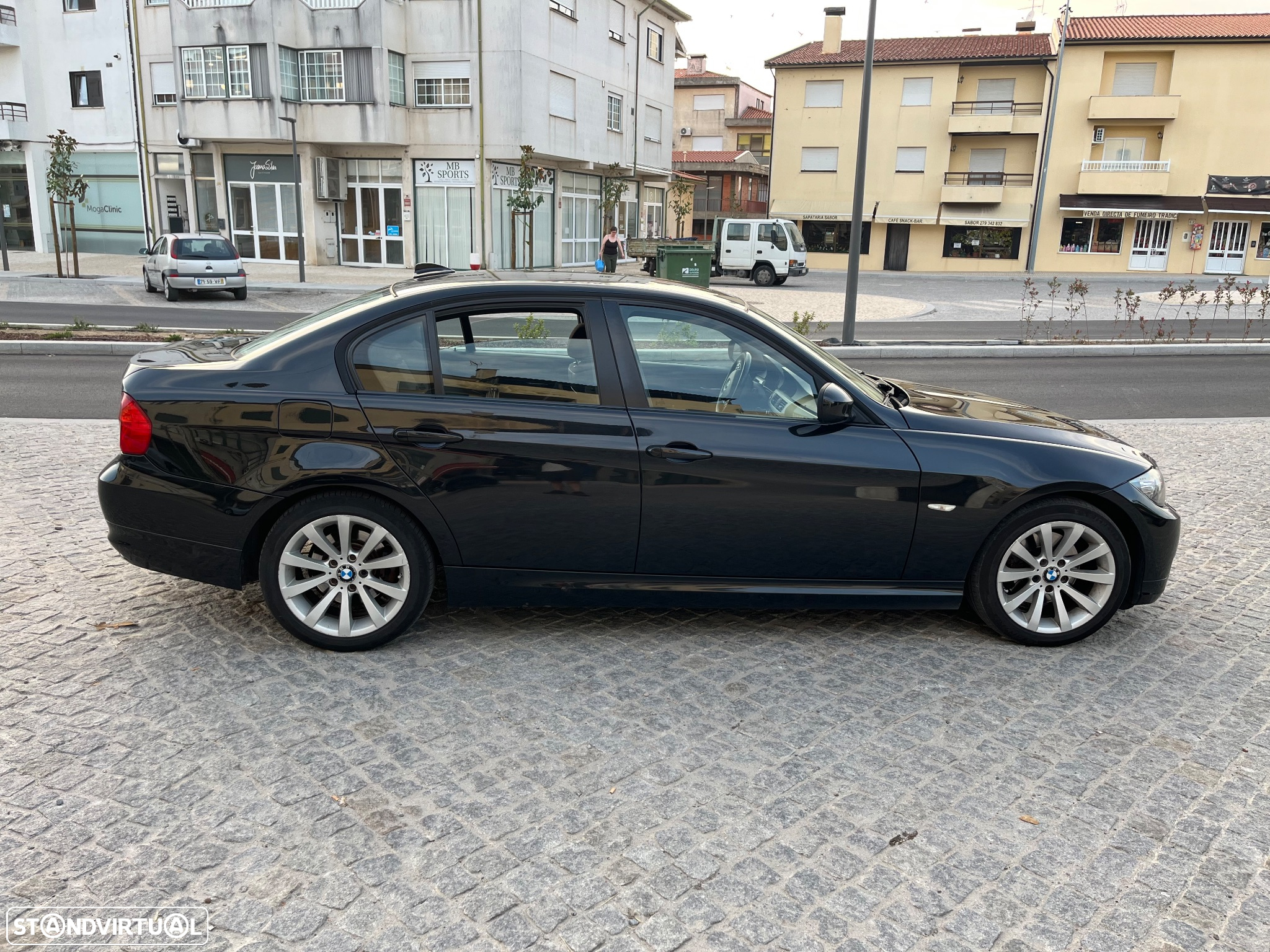 BMW 320 d Sport - 2