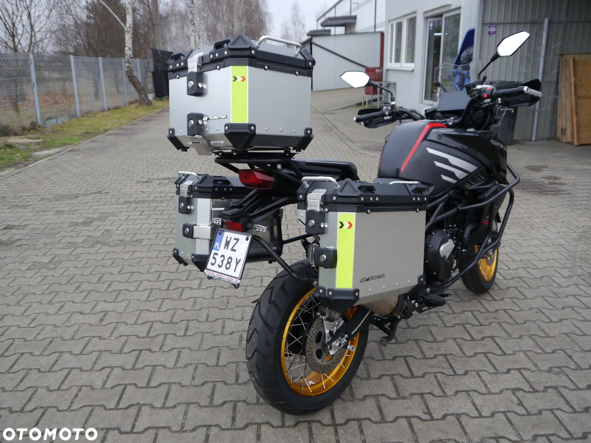 QJMOTOR SRT 800S - 6