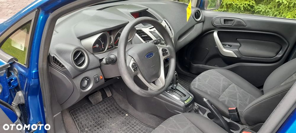 Ford Fiesta - 12