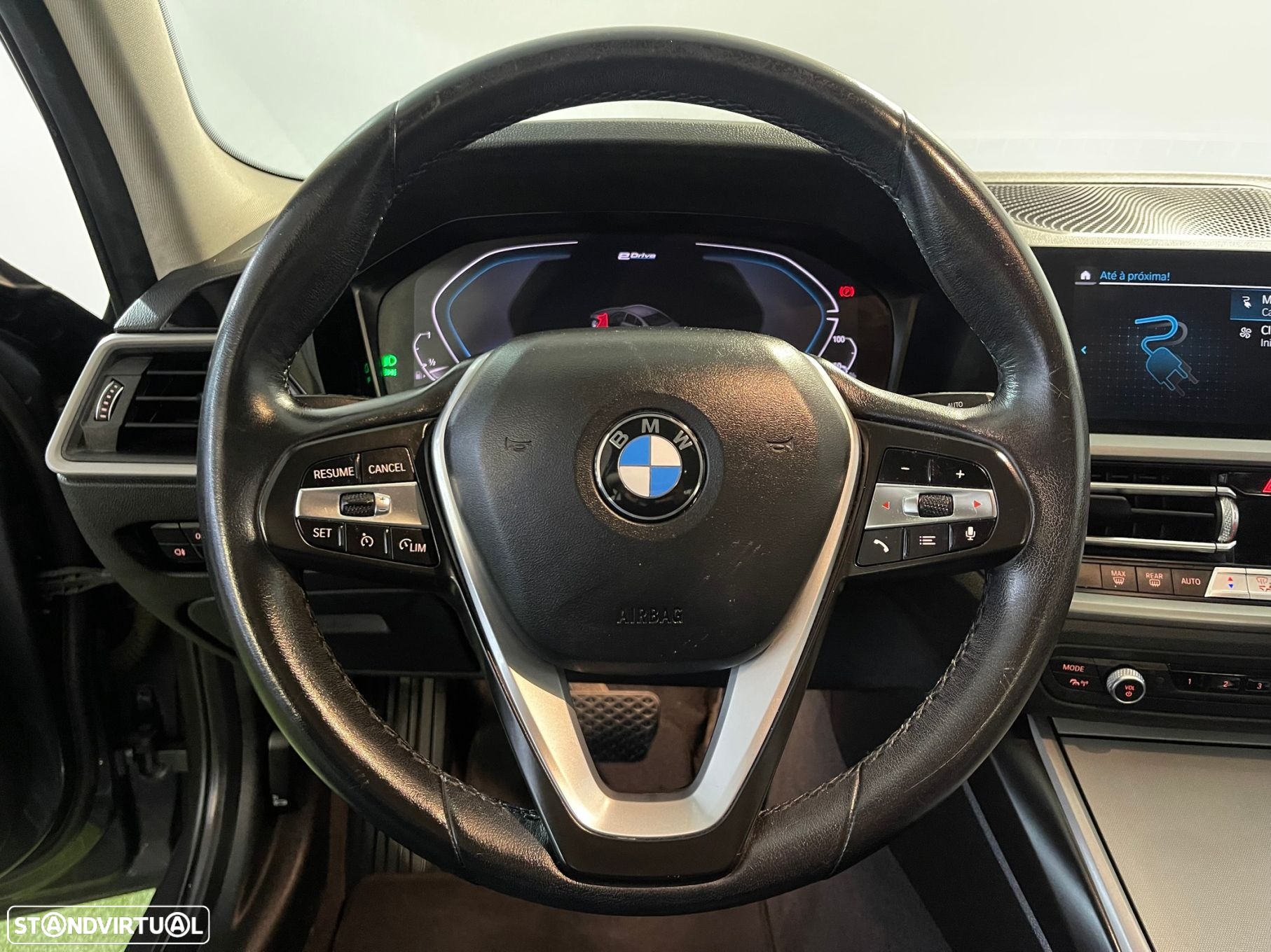 BMW 330 e Auto - 16