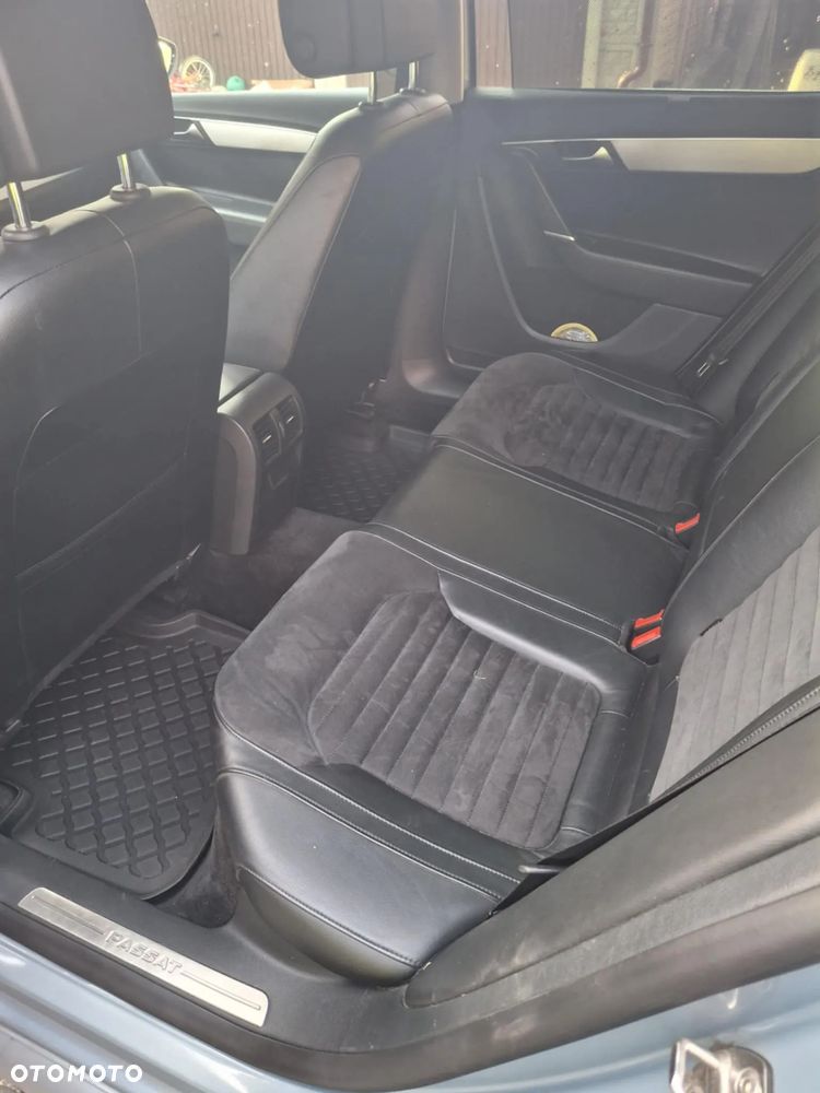 Volkswagen Passat 2.0 TDI Highline DSG - 13