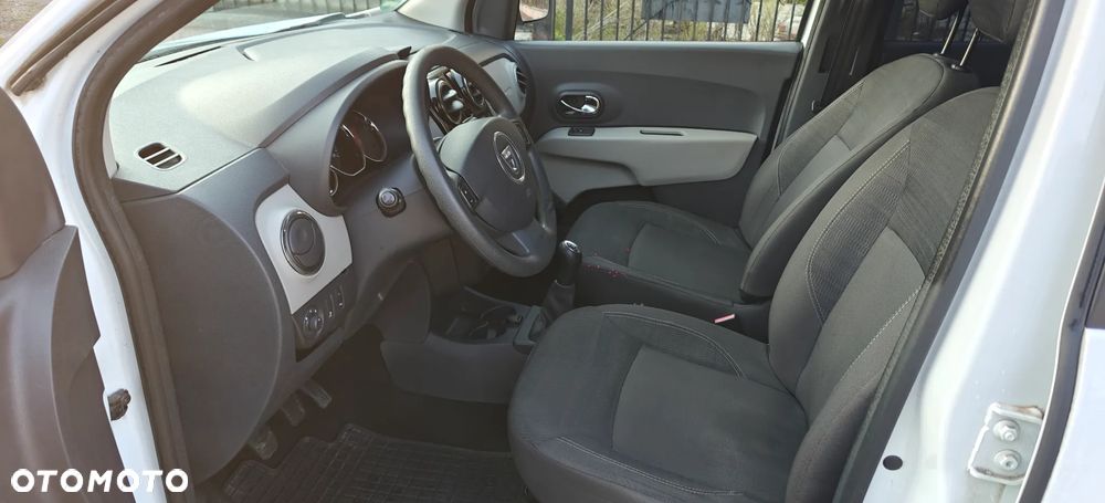 Dacia Lodgy SCe 100 Laureate - 9