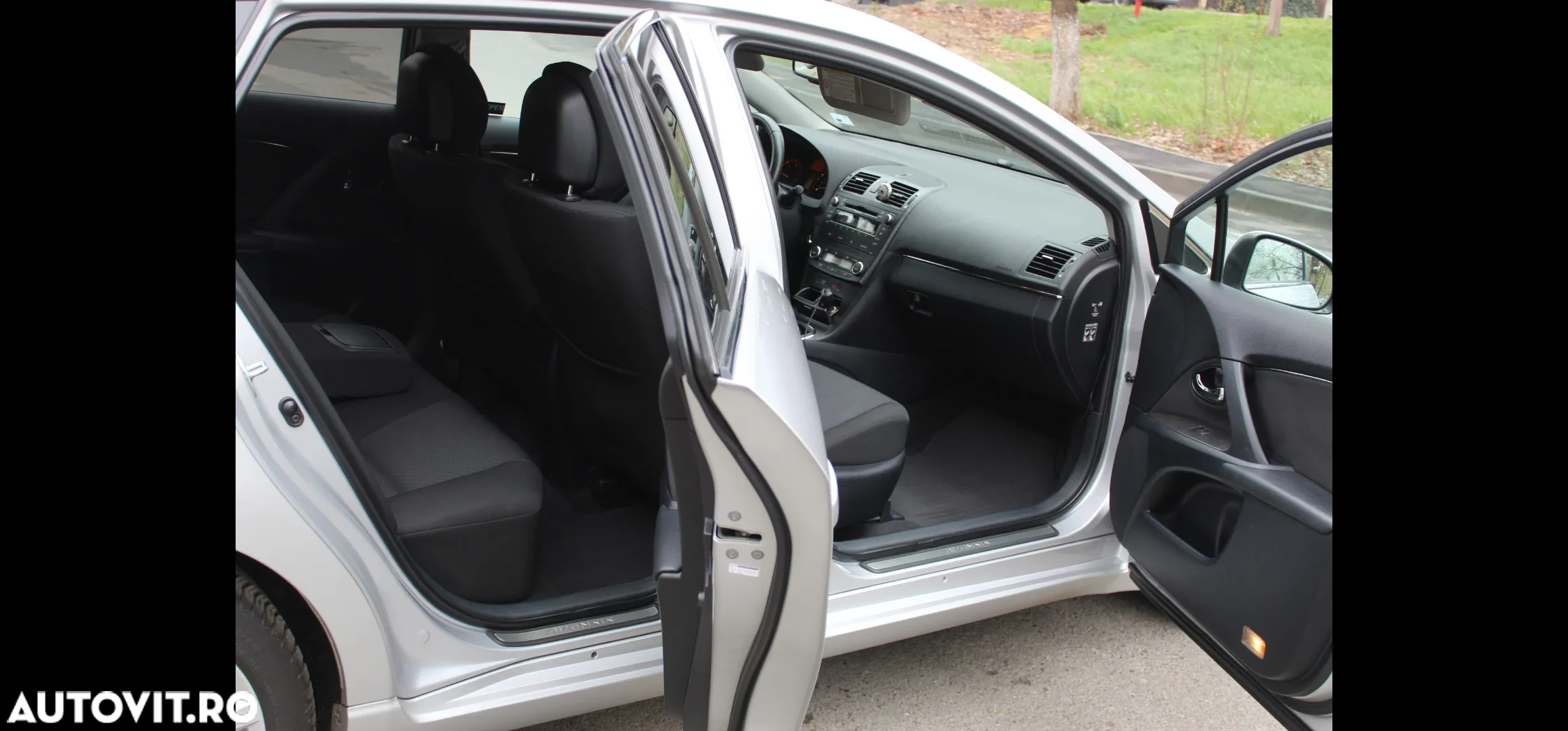 Toyota Avensis 2.2 D-4D Elegance - 9