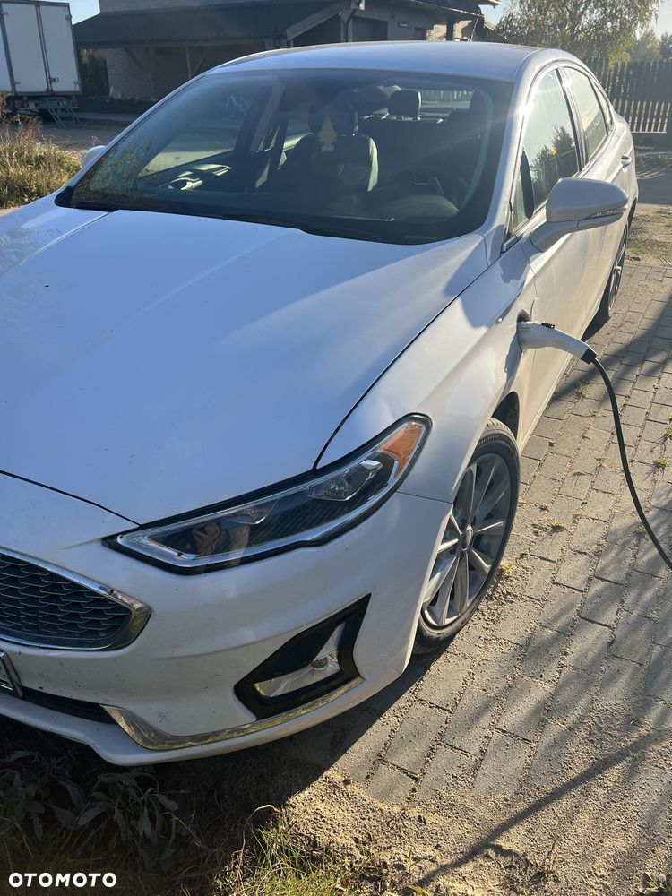 Ford Fusion - 8