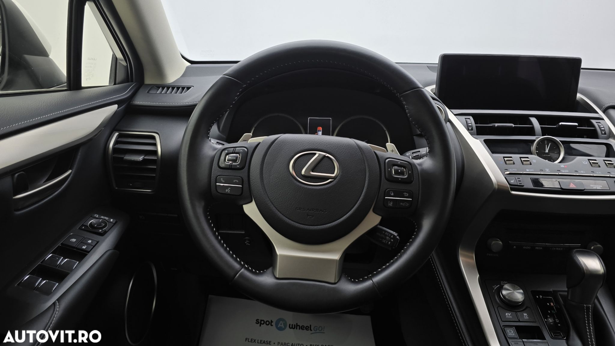 Lexus Seria NX - 15