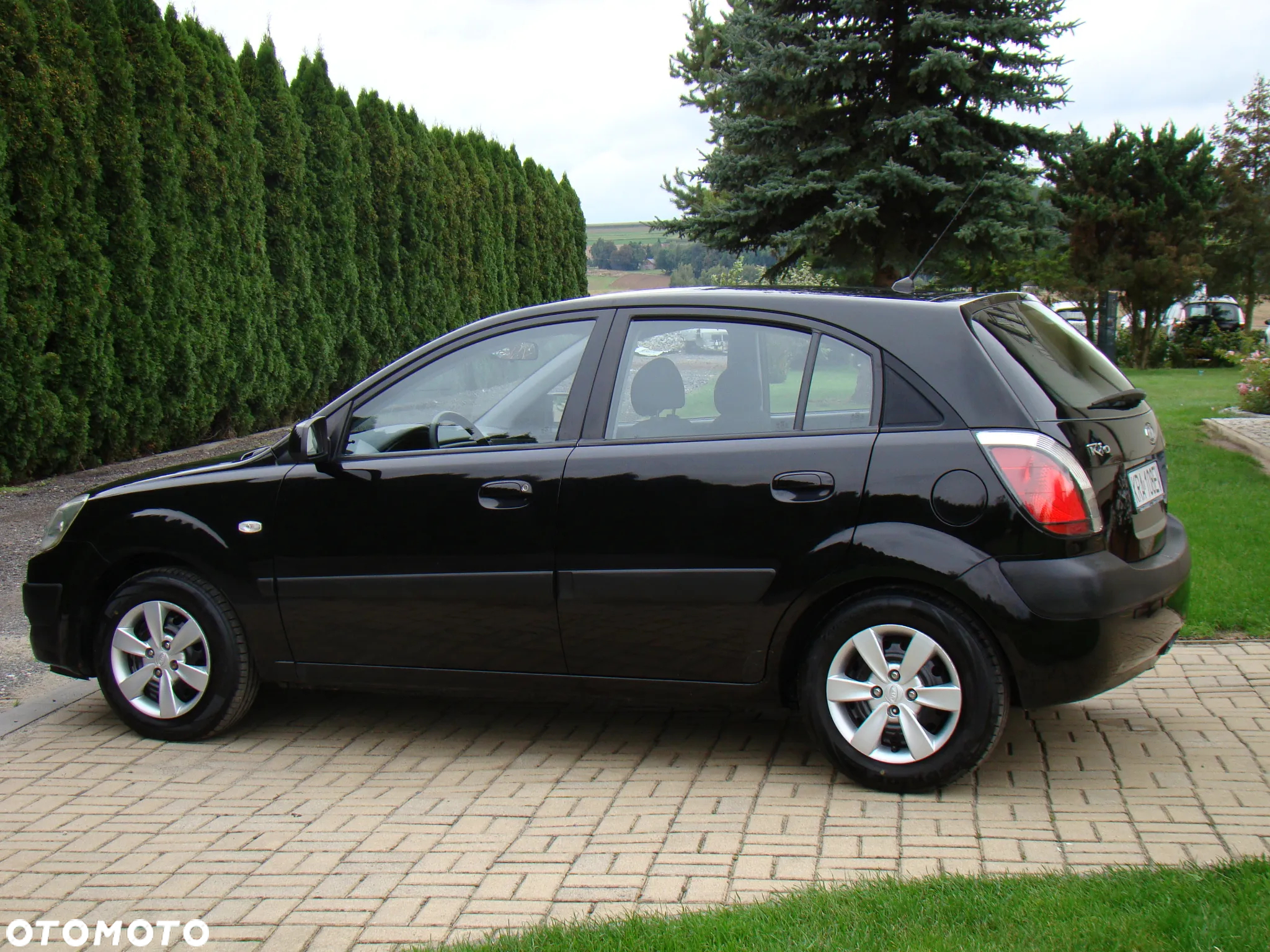 Kia Rio - 5