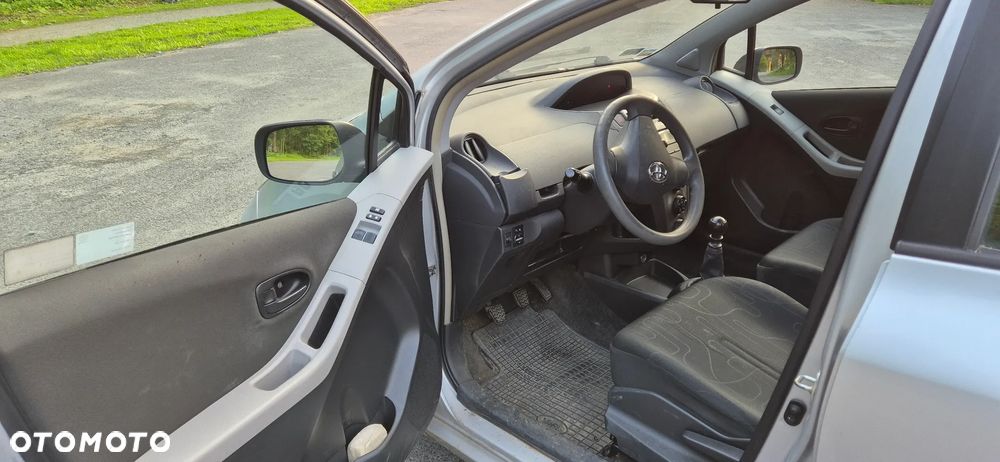 Toyota Yaris 1.33 Luna - 19