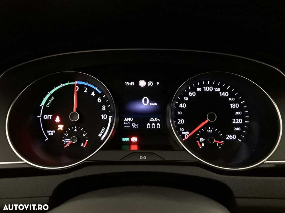 Volkswagen Passat - 13