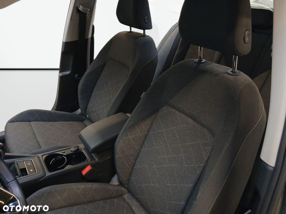 Volkswagen Golf 2.0 TDI Life - 12