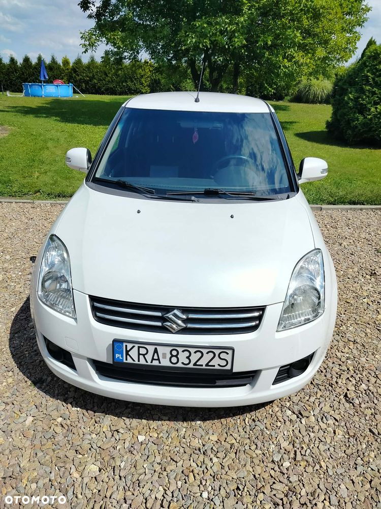 Suzuki Swift - 1