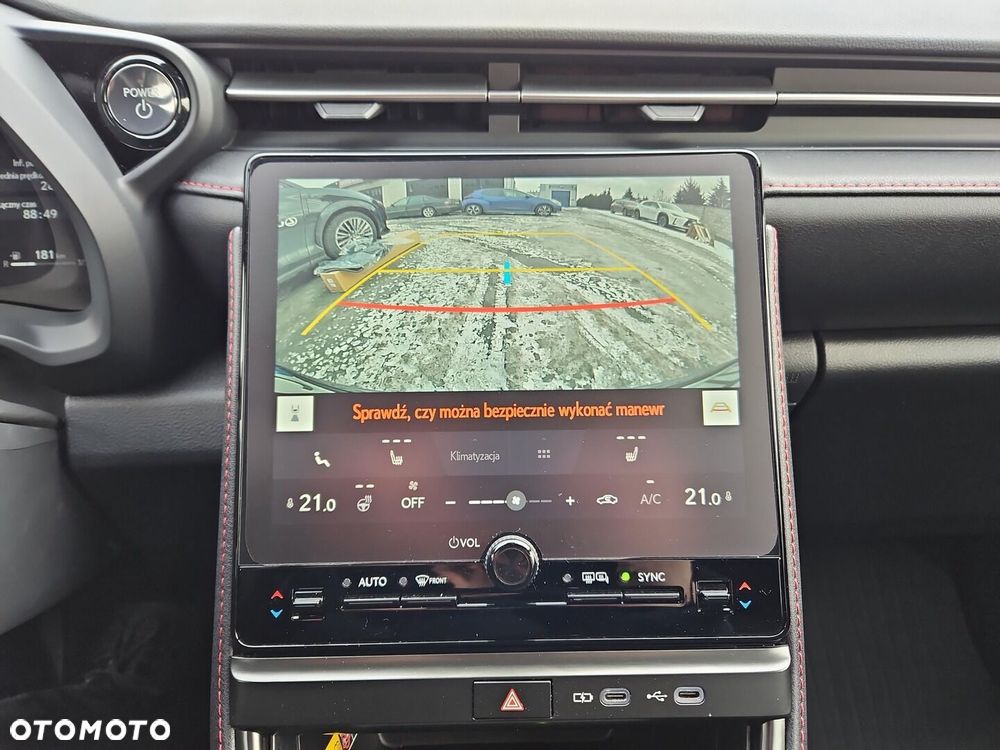 Lexus LBX 1.5 Hybrid Emotion - 12