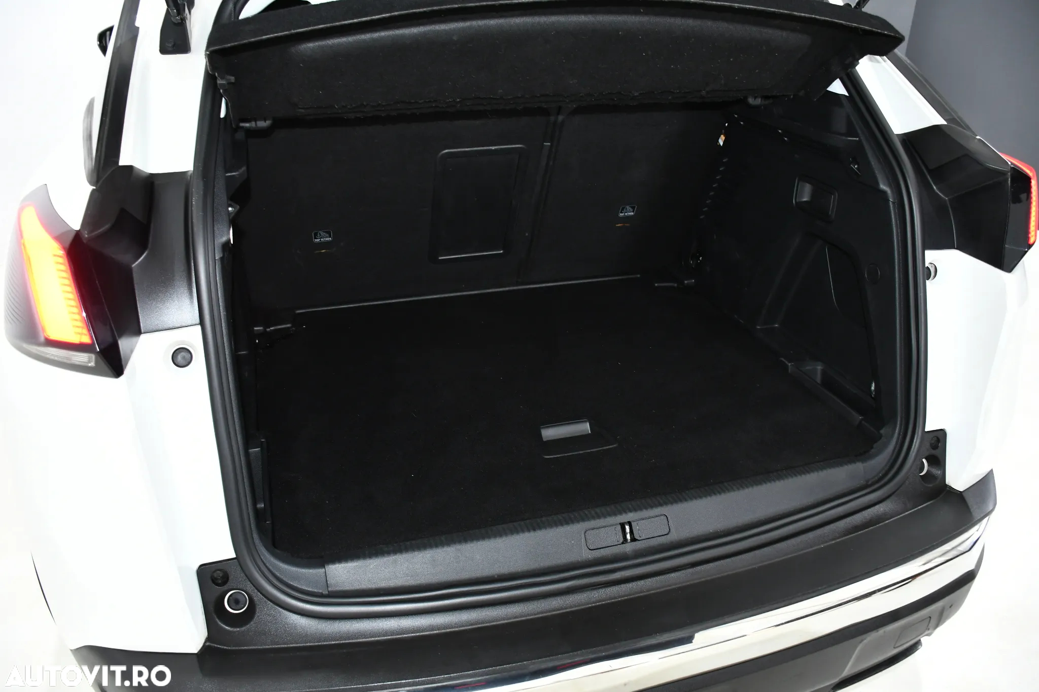 Peugeot 3008 1.2 PureTech 130 EAT8 GT - 36