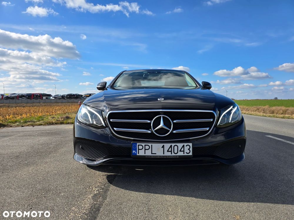 Mercedes-Benz Klasa E 220 d 9G-TRONIC AMG Line - 2