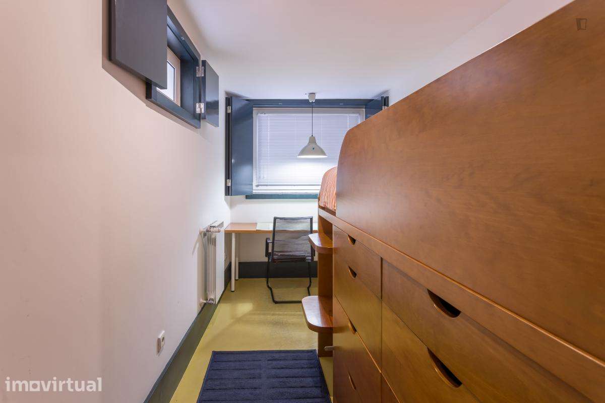 Quarto - localizado em Paranhos Porto - Grande imagem: 5/29