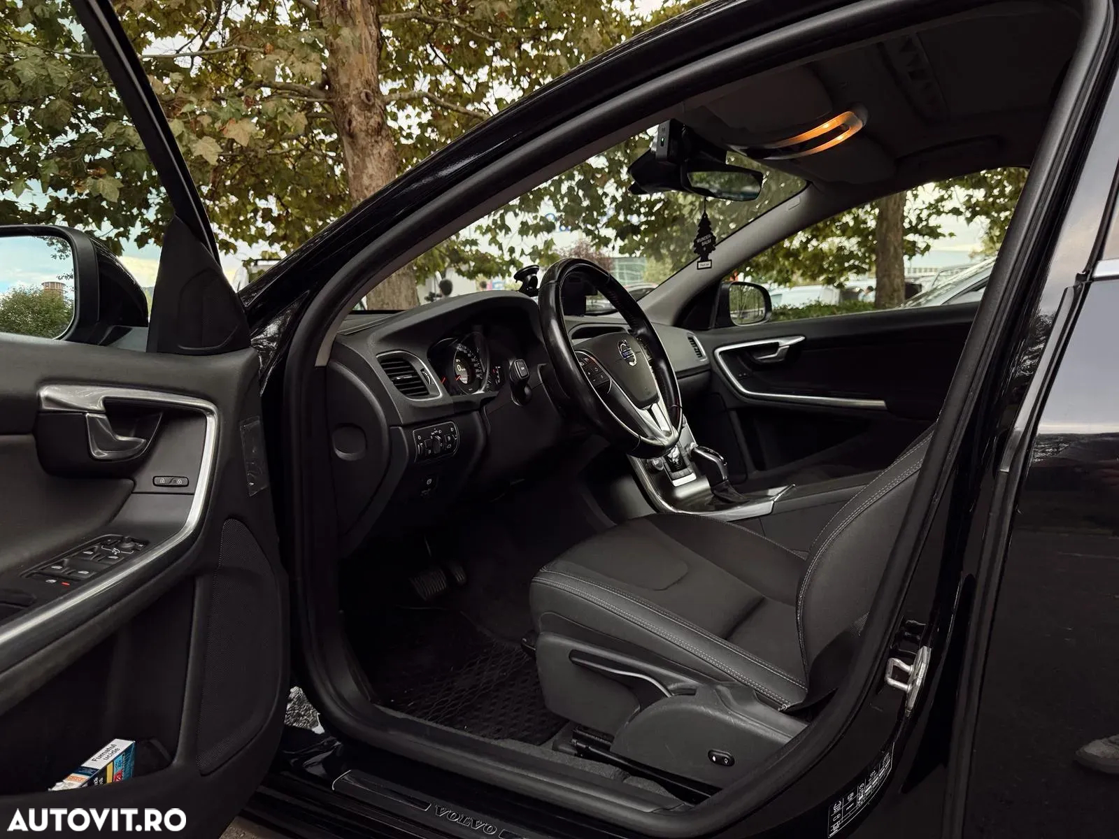 Volvo V60 D2 ECO Start-Stop Momentum - 31
