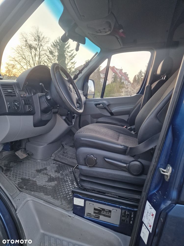 Mercedes-Benz Sprinter - 9