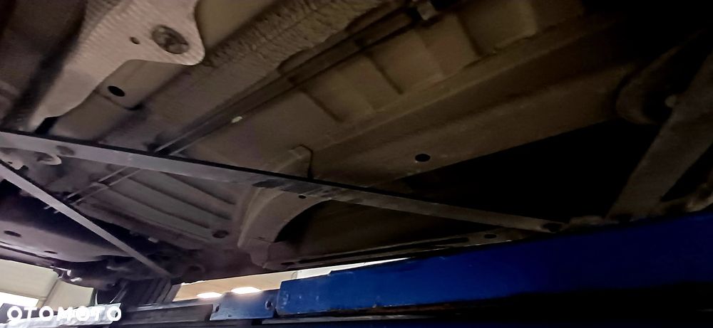 Peugeot 207 CC - 23