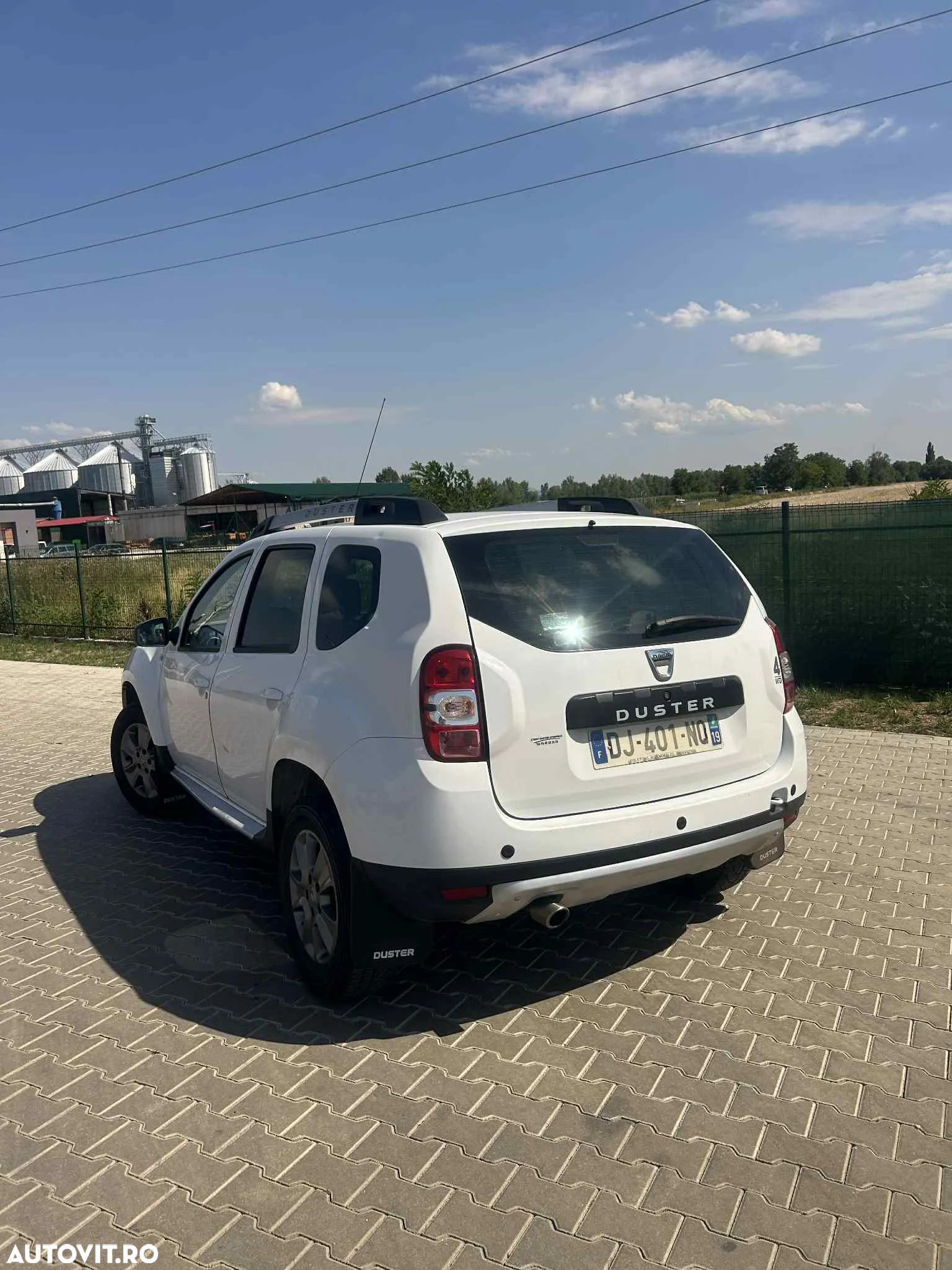 Dacia Duster 1.5 dCi 4WD Prestige jante 17" - 4