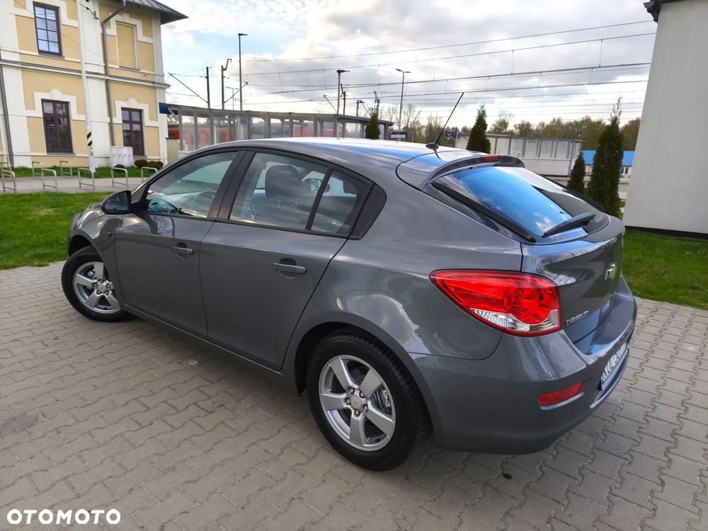 Chevrolet Cruze 1.6 LT+ - 5