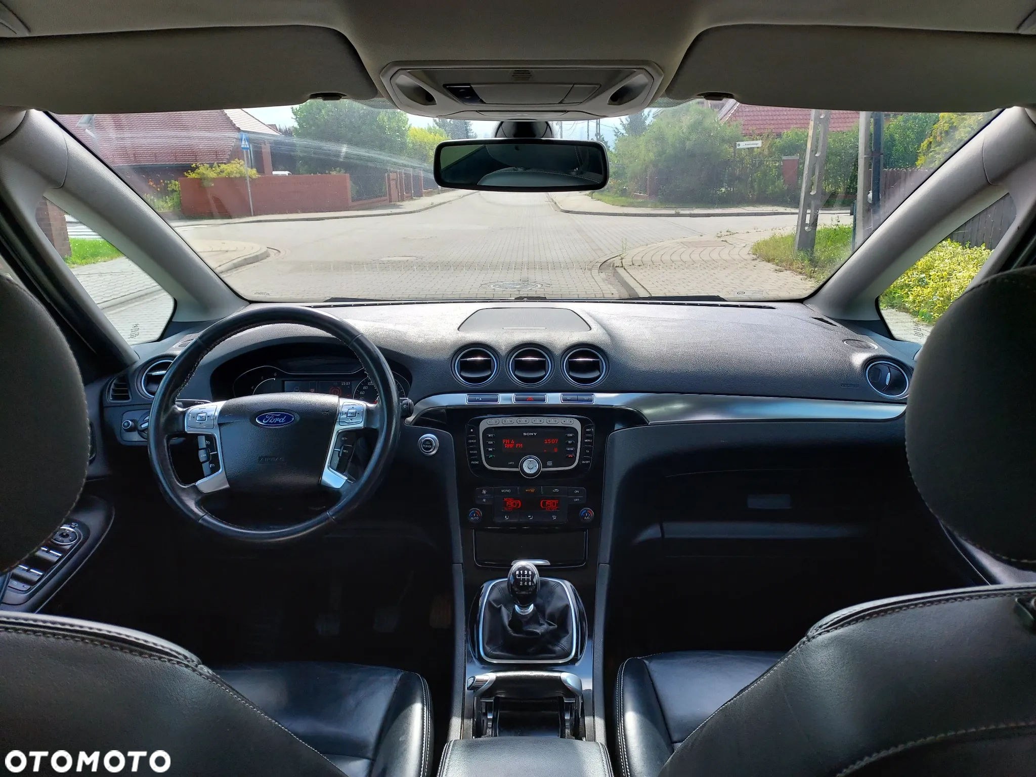 Ford S-Max - 12