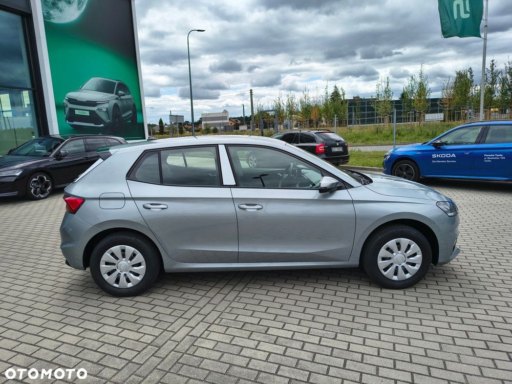 Skoda Fabia 1.0 Essence - 12