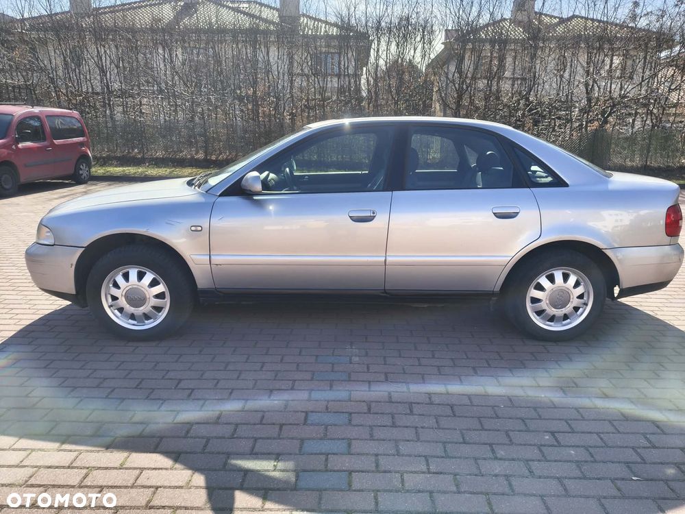 Audi A4 Limousine - 2