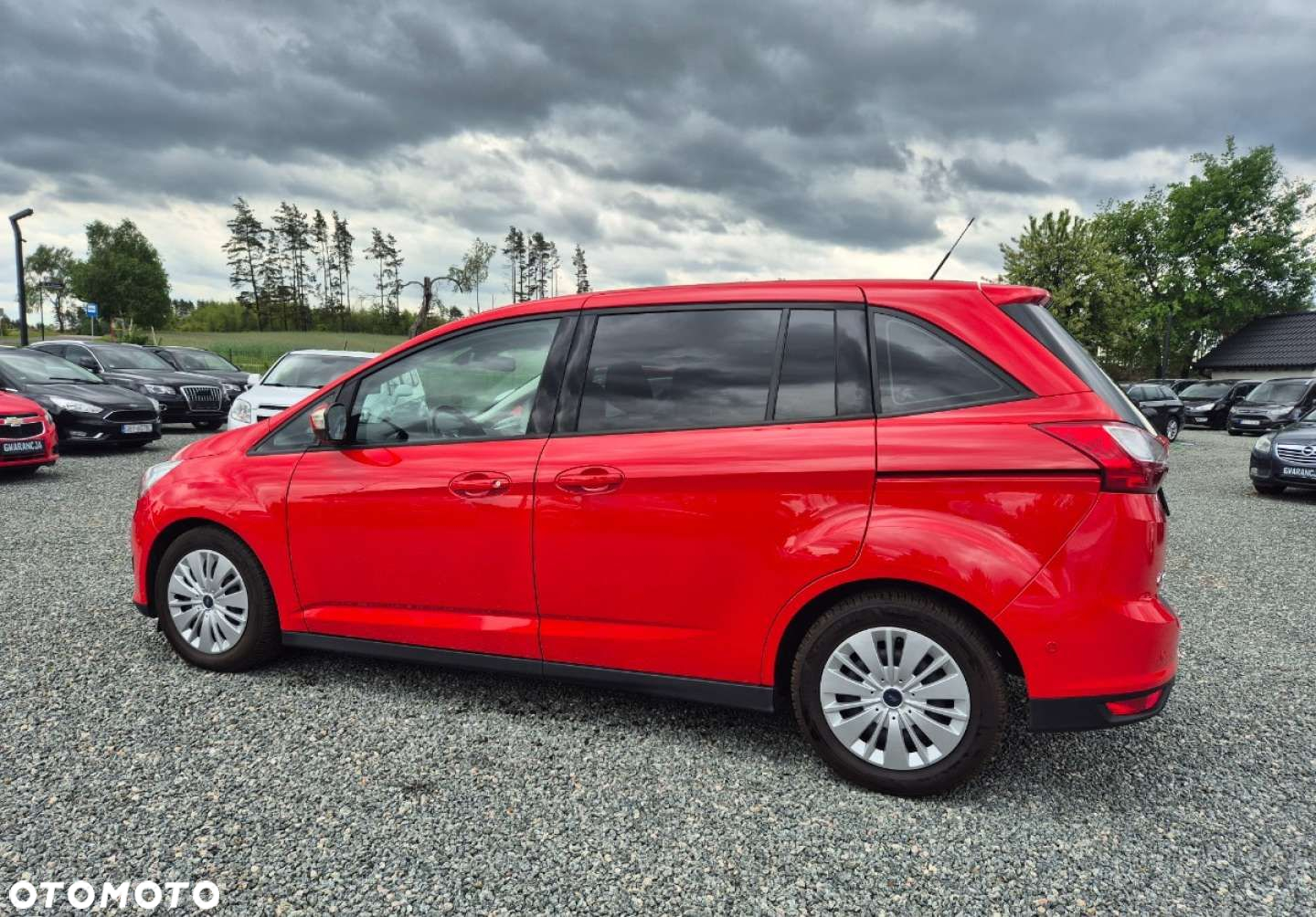 Ford Grand C-MAX - 34