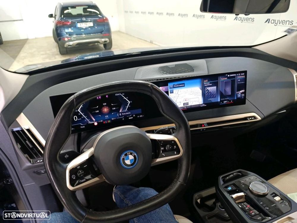 BMW iX xDrive 40 - 9