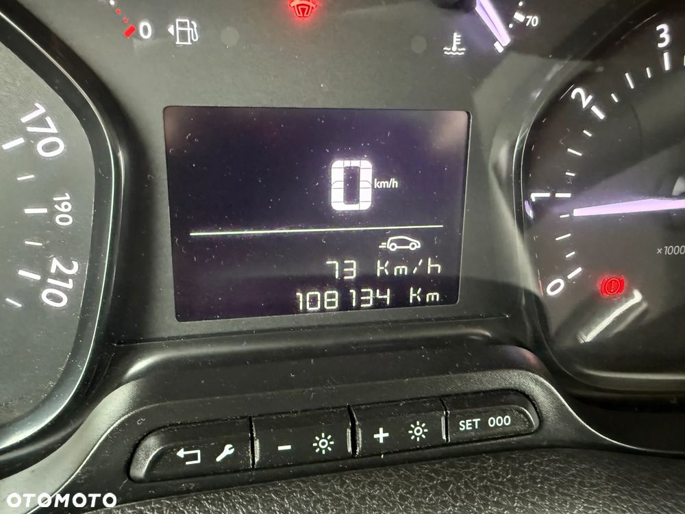 Toyota ProAce - 10