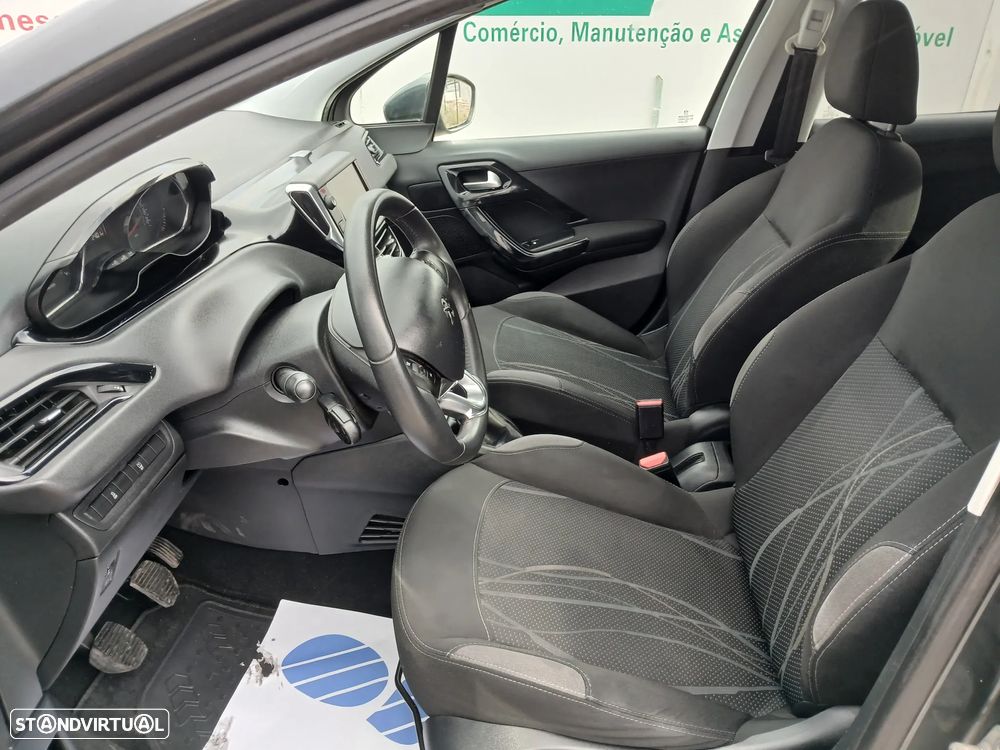 Peugeot 208 1.2 PureTech Active - 14
