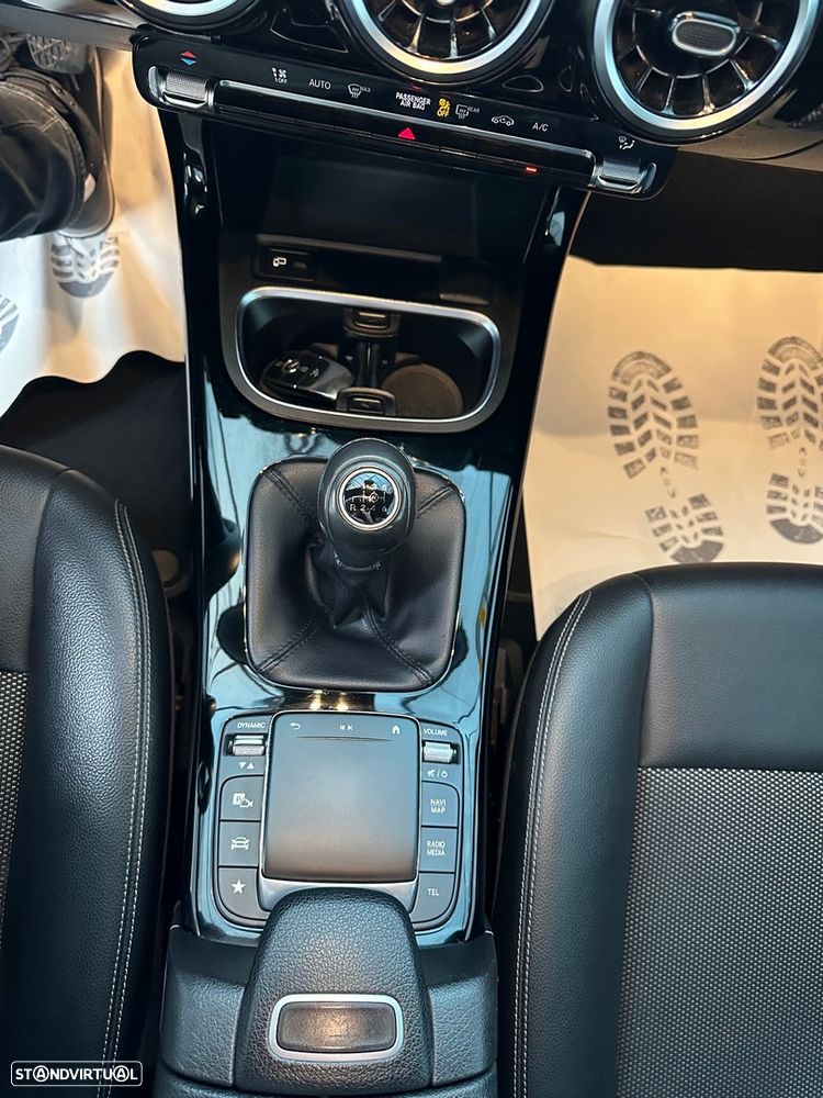 Mercedes-Benz CLA 180 - 18