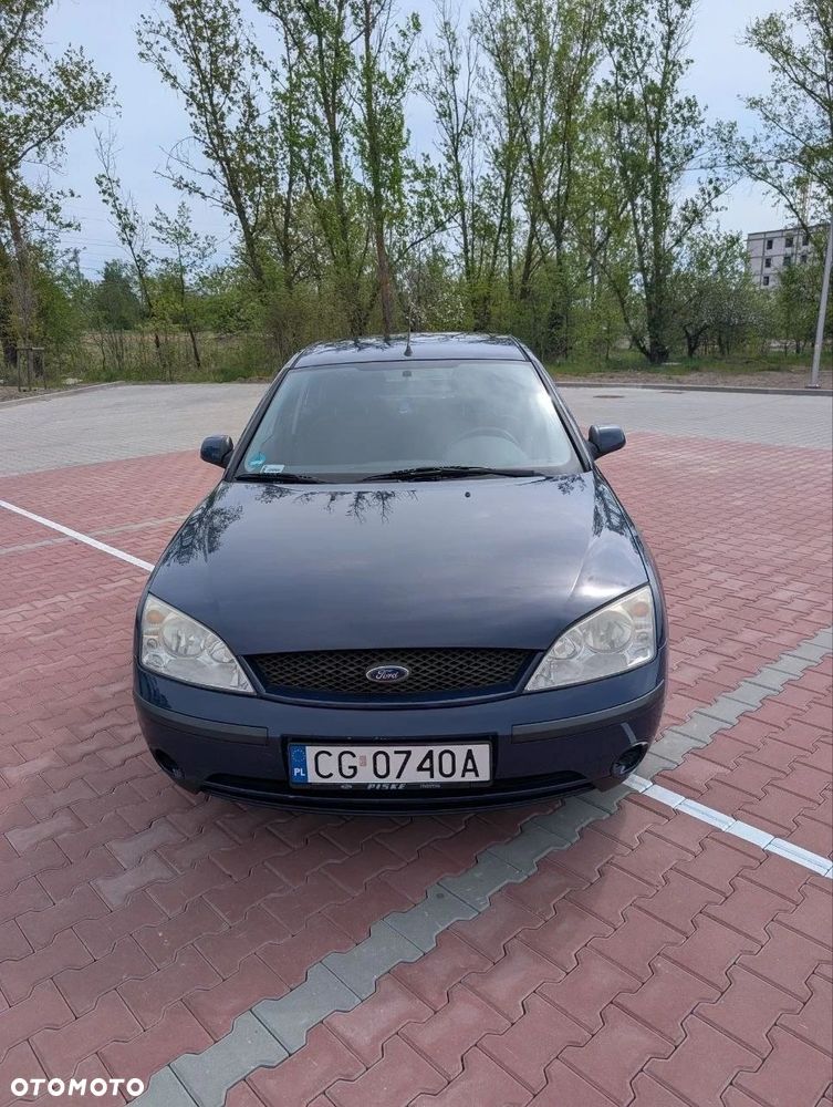 Ford Mondeo 1.8 Ambiente - 2