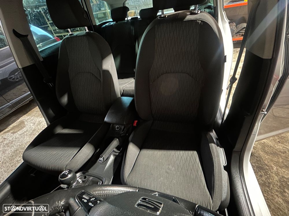 SEAT Leon 1.6 TDI S&S Style - 17