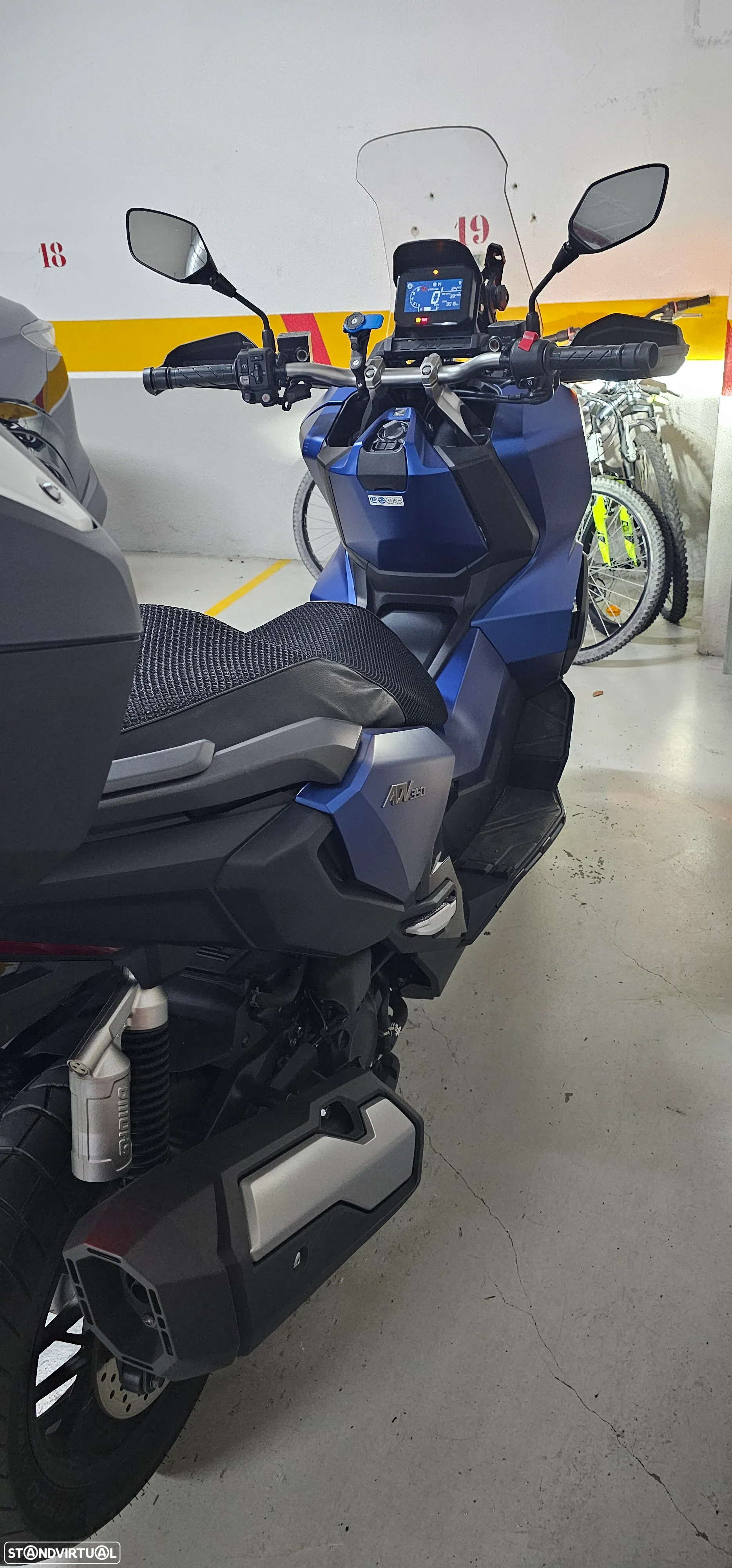 Honda ADV ADV 350 - 18