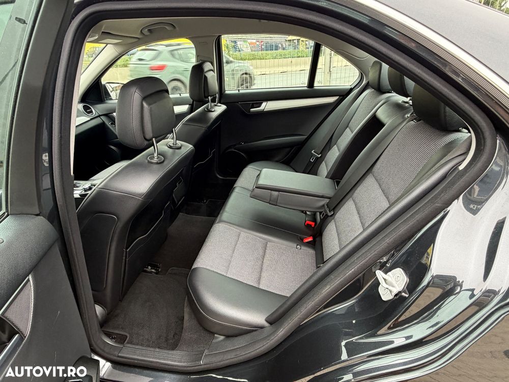 Mercedes-Benz C - 26