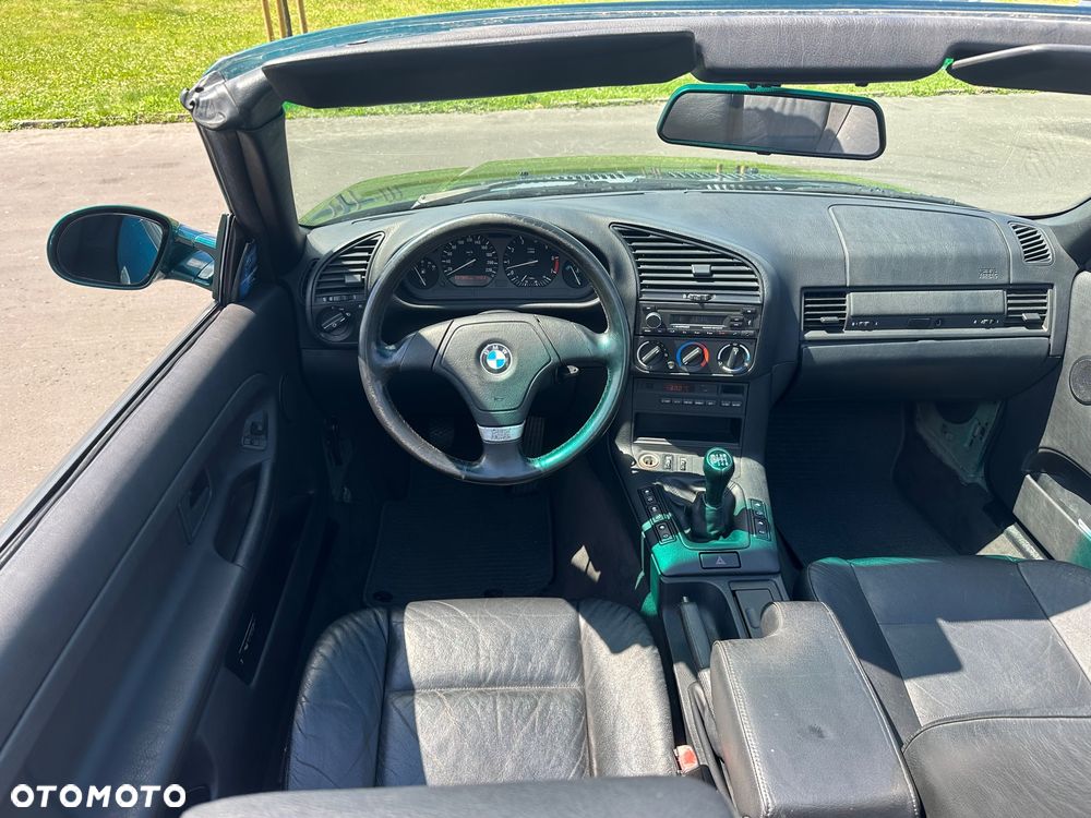 BMW Seria 3 318i - 15