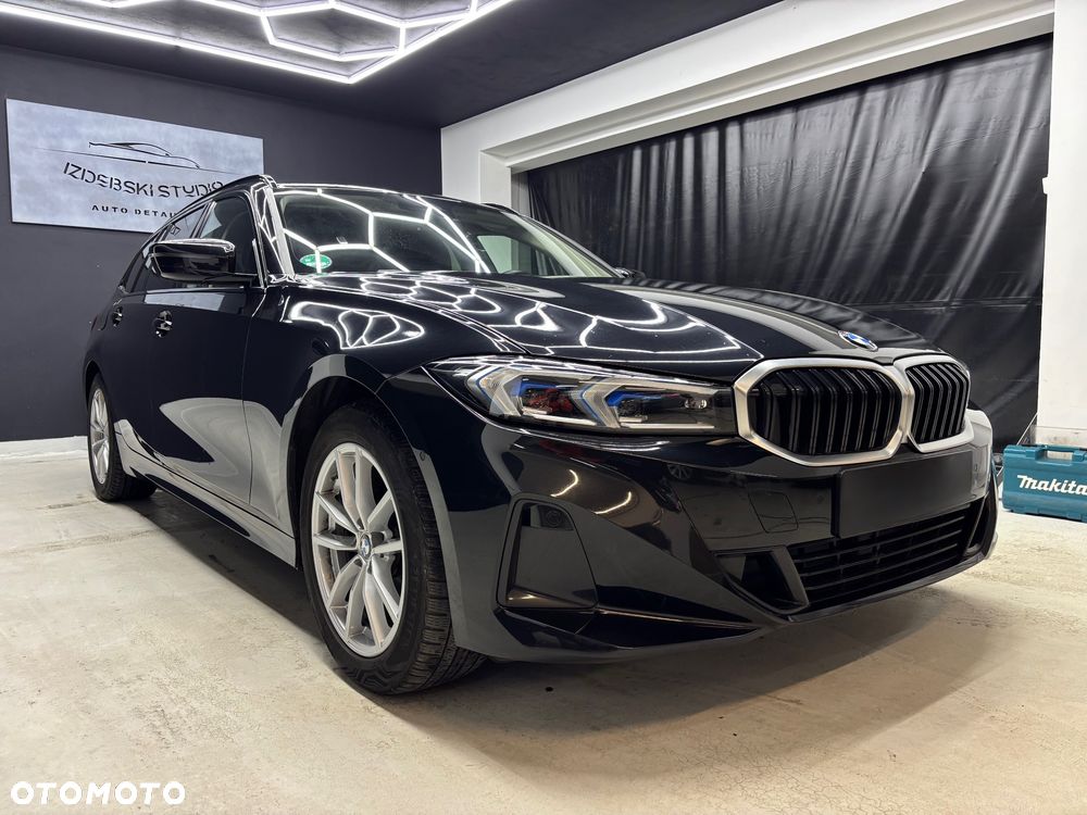 BMW 318I Touring 2024 photo 3