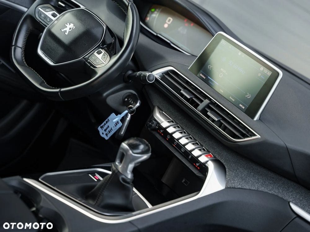 Peugeot 3008 1.5 BlueHDi Allure S&S - 21