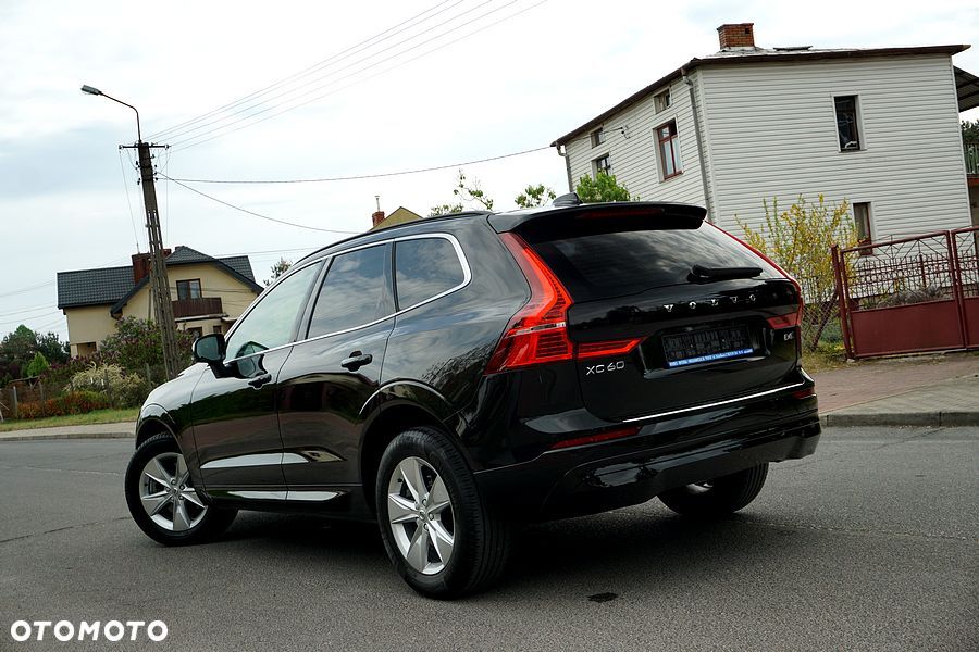 Volvo XC 60 B4 D AWD Geartronic Momentum Pro - 14