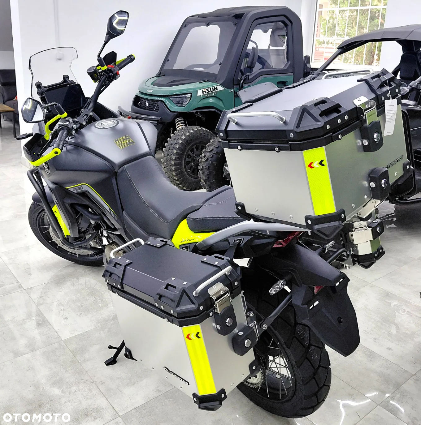 QJMOTOR SVT 650X - 7