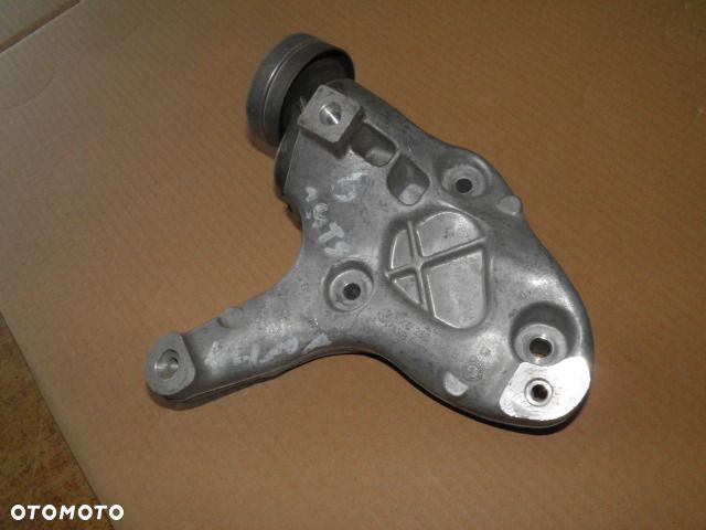 ŁAPA KOMPRESORA KLIMATYZACJI VW GOLF TSI