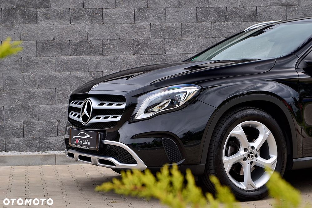 Mercedes-Benz GLA 200 Urban - 10